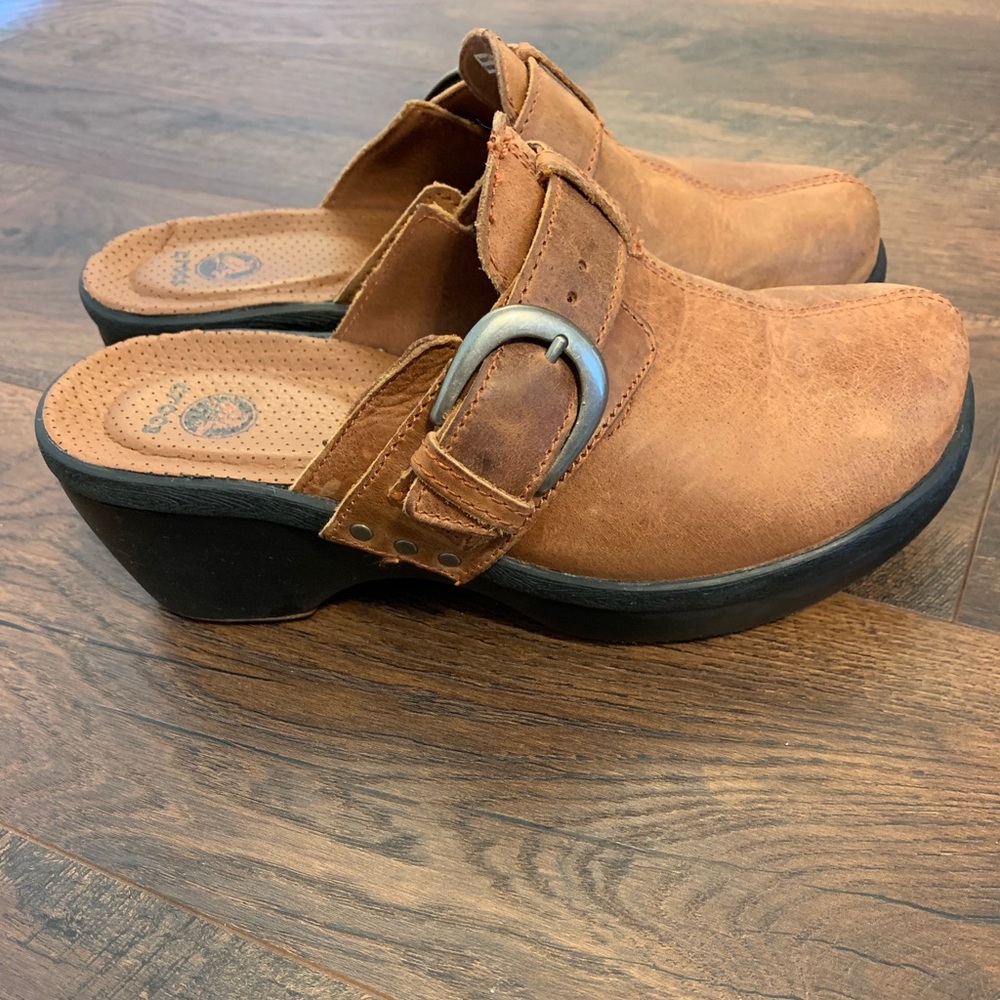 Crocs clogs